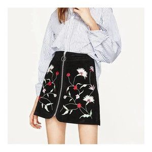 Zara Black Floral Embroidered A-Line Skirt